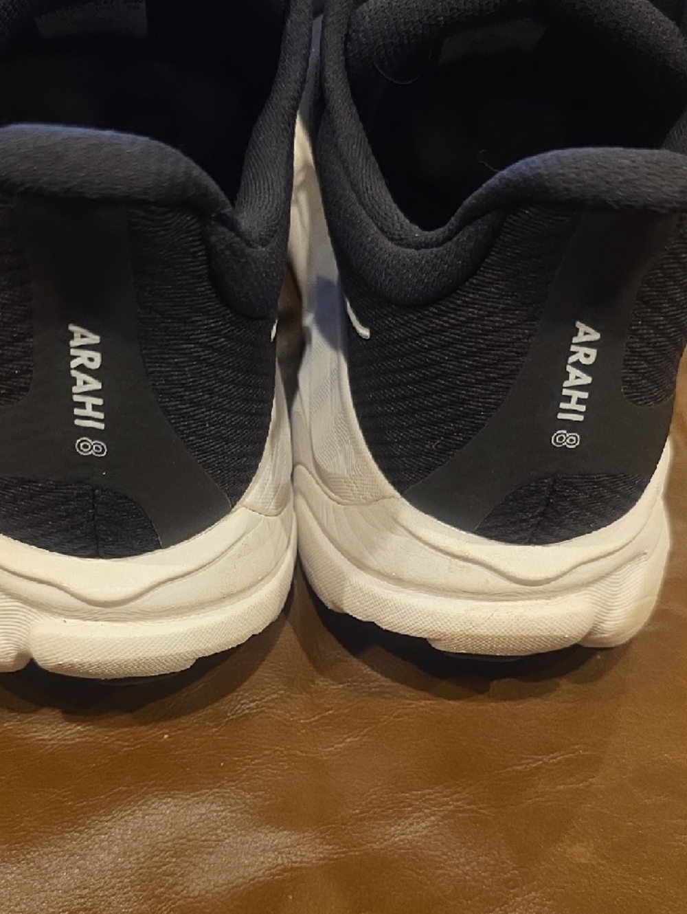 Hoka Mens Arahi 8 Black and White Shoes Sz 12 D - Picture 4 of 8